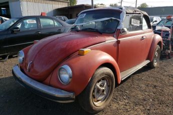 1572092123 | 1977 Volkswagen beetle