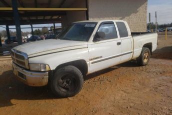 1B7HC13Z8YJ180974 | 2000 Dodge ram 1500