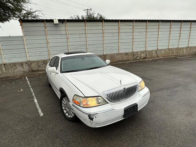 1LNHM82W13Y666759 | 2003 Lincoln town car signature