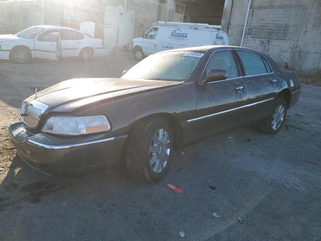 1LNHM82W25Y632803 | 2005 Lincoln town car signature limited