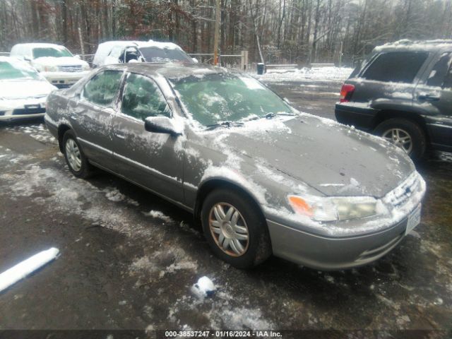 4T1BG22K6YU666388 | 2000 Toyota camry le