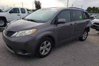 5TDKK3DC6DS327689 | 2013 Toyota sienna le