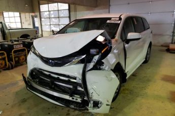 5TDKRKEC8MS064979 | 2021 Toyota sienna le