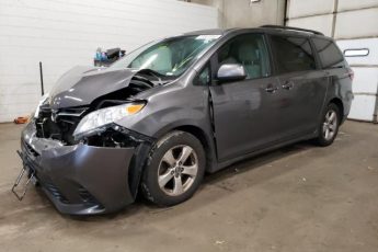 5TDKZ3DC2JS925561 | 2018 Toyota sienna le