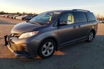 5TDKZ3DC4JS963549 | 2018 Toyota sienna le