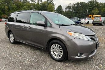 5TDYK3DC7ES421947 | 2014 Toyota sienna xle