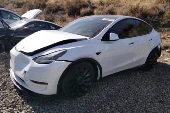 7SAYGDEF7PF670727 | 2023 Tesla model y