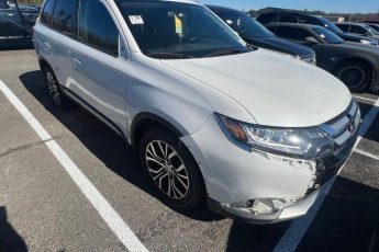 JA4AD3A35JZ040388 | 2018 Mitsubishi outlander se