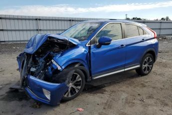 JA4AT5AA4JZ038418 | 2018 Mitsubishi eclipse cross se