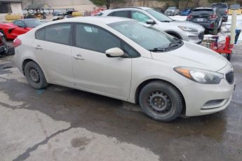 KNAFK4A6XF5258601 | 2015 KIA forte lx