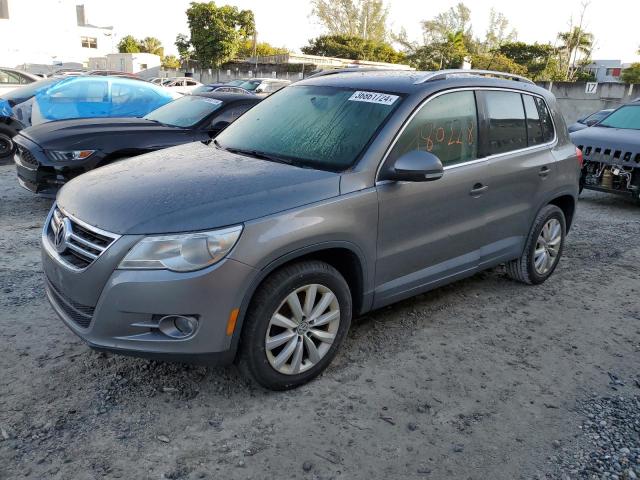 WVGBV7AX5BW523024 | 2011 Volkswagen tiguan s