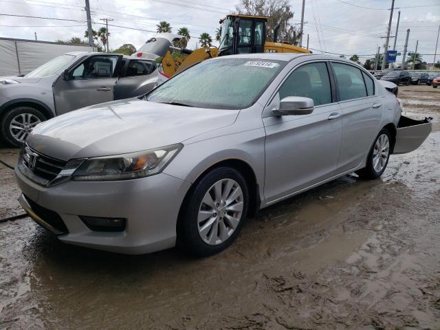 1HGCR2F7XFA152066 | 2015 HONDA ACCORD EX