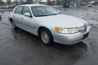 1LNFM82W6WY730905 | 1998 LINCOLN TOWN CAR