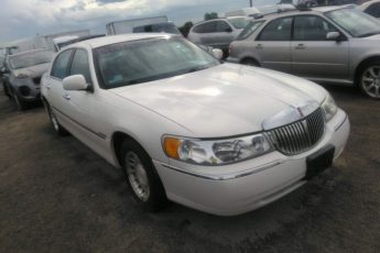 1LNHM81W62Y663422 | 2002 LINCOLN TOWN CAR