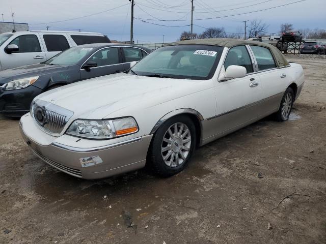 1LNHM82W83Y623777 | 2003 Lincoln town car signature