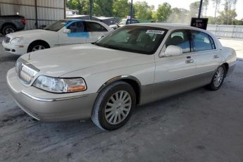 1LNHM82W93Y640717 | 2003 Lincoln town car signature