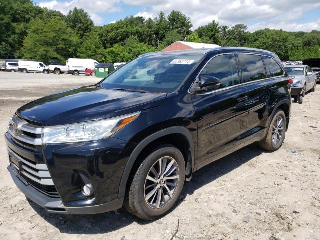 5TDJZRFH9JS493431 | 2018 Toyota highlander se