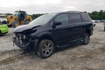 5TDXZ3DC5KS011358 | 2019 Toyota sienna se