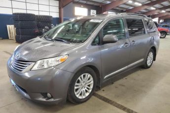 5TDYZ3DC6HS869127 | 2017 Toyota sienna xle