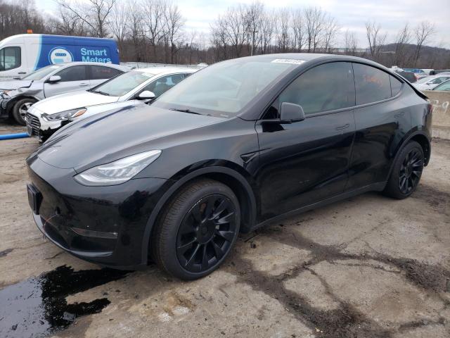 7SAYGAEE0NF381045 | 2022 TESLA MODEL Y