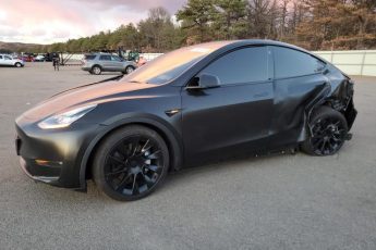 7SAYGDEE2NF428562 | 2022 TESLA MODEL Y