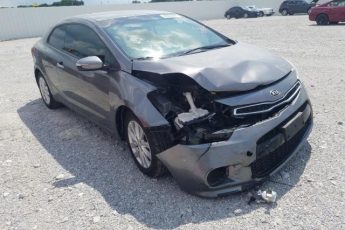 KNAFX6A8XG5632933 | 2016 KIA FORTE EX