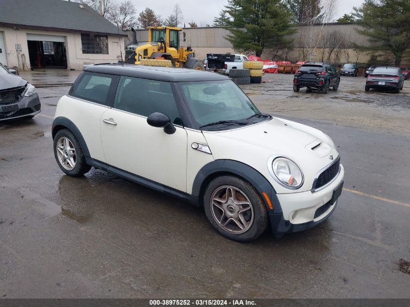 WMWMF7C54ATZ70768 | 2010 MINI COOPER S