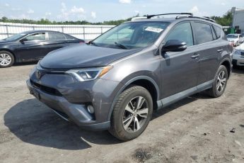 2T3RFREVXHW678390 | 2017 Toyota rav4 xle