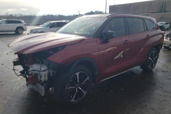5TDJZRAHXNS105040 | 2022 TOYOTA HIGHLANDER