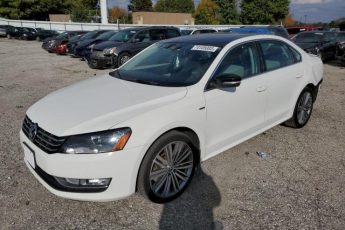 1VWBT7A3XFC002957 | 2015 VOLKSWAGEN PASSAT SE