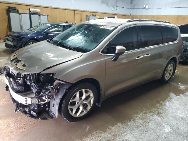 2C4RC1BG9HR841198 | 2017 CHRYSLER PACIFICA T