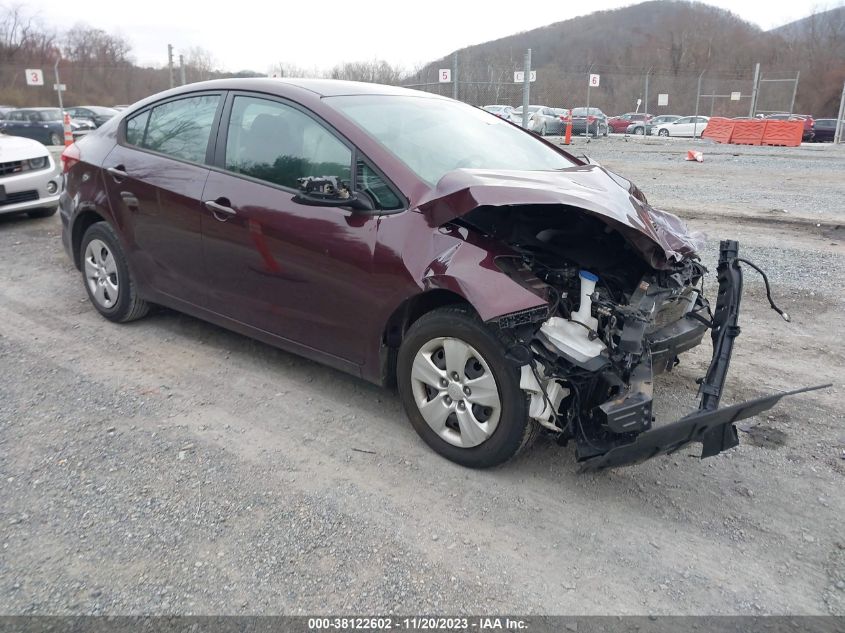 3KPFK4A73JE282716 | 2018 KIA FORTE