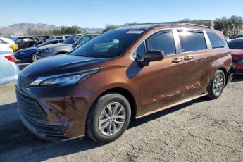 5TDKRKEC6MS011827 | 2021 TOYOTA SIENNA LE