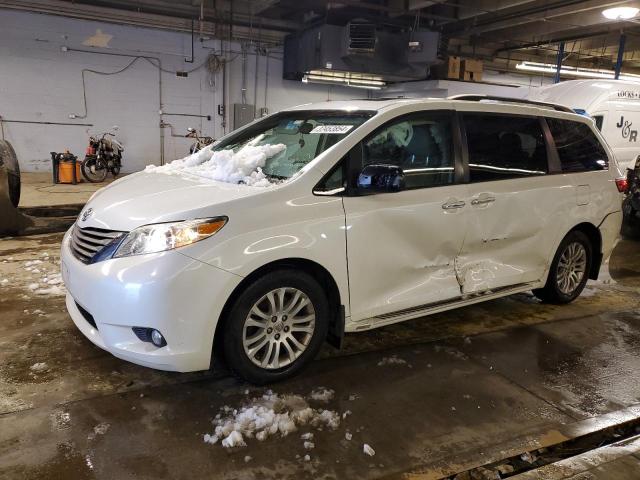 5TDYK3DC0FS544460 | 2015 TOYOTA SIENNA XLE