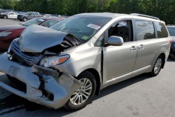 5TDYK3DC4GS763942 | 2016 TOYOTA SIENNA XLE