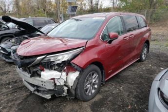 5TDYRKEC6MS018190 | 2021 TOYOTA SIENNA XLE