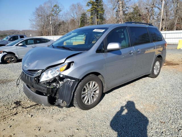 5TDYZ3DC0HS843932 | 2017 TOYOTA SIENNA XLE