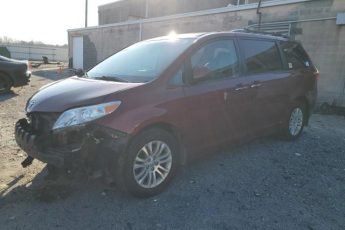 5TDYZ3DC2HS846153 | 2017 TOYOTA SIENNA XLE