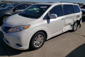 5TDYZ3DC3HS820984 | 2017 TOYOTA SIENNA XLE