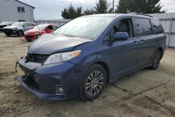 5TDYZ3DC3KS967183 | 2019 TOYOTA SIENNA XLE