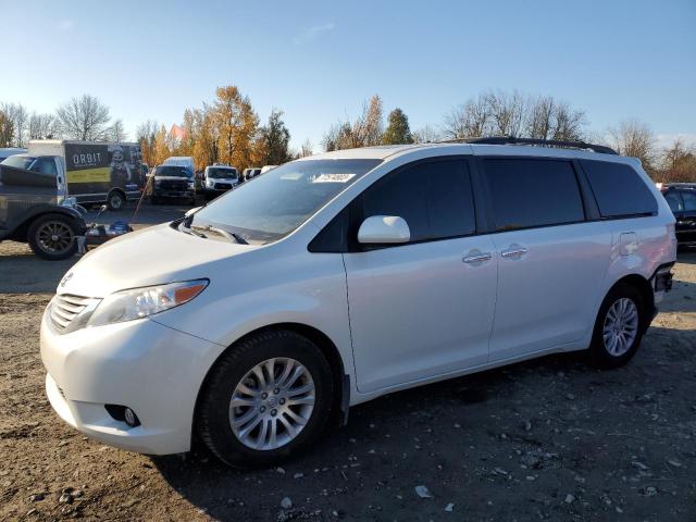 5TDYZ3DC4HS831895 | 2017 TOYOTA SIENNA XLE