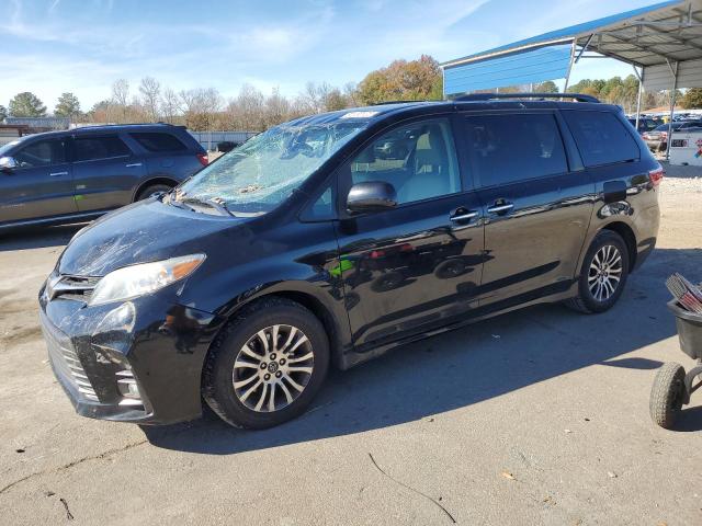 5TDYZ3DC5JS919327 | 2018 TOYOTA SIENNA XLE