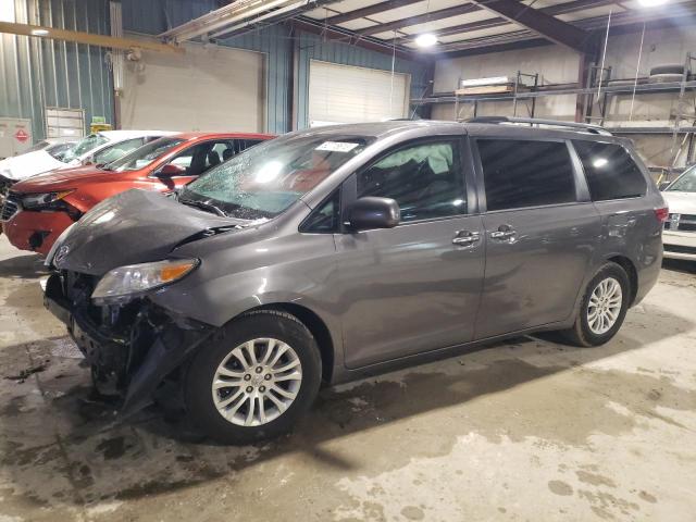 5TDYZ3DC6HS868432 | 2017 TOYOTA SIENNA XLE