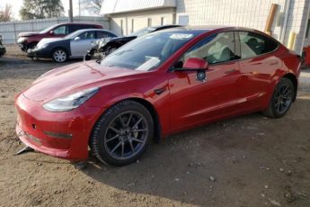 5YJ3E1EB3JF075096 | 2018 TESLA MODEL 3