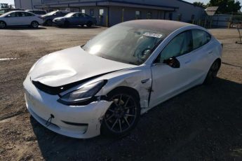 5YJ3E1EB8JF100249 | 2018 TESLA MODEL 3