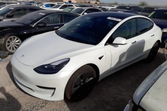 5YJ3E1EB9NF193384 | 2022 TESLA MODEL 3