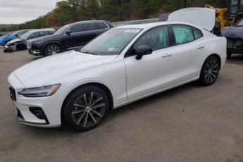 7JRL12FZ4NG161818 | 2022 VOLVO S60 B5 MOM