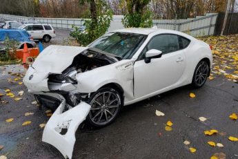 JF1ZNAA18H9706166 | 2017 TOYOTA 86 BASE