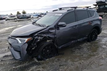 JTMRJREV0JD214185 | 2018 TOYOTA RAV4 HV LE