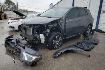 JTMZFREV2JJ211176 | 2018 TOYOTA RAV4 LE